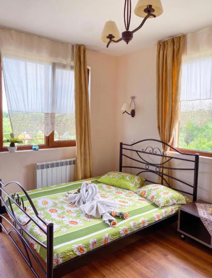 Готель Kyshta Za Gosti Raya Fazanovo Екстер'єр фото